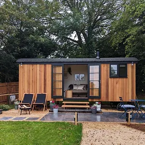 Luxury Shepherd's Hut In Private Orchard W/hot-tub , Bristol United Kingdom